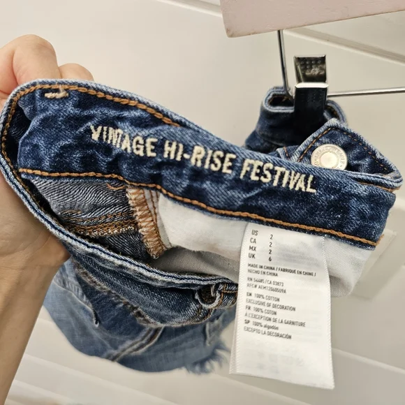 Vintage hi rise festival embroidered denim shorts sz 2 - Picture 7 of 7